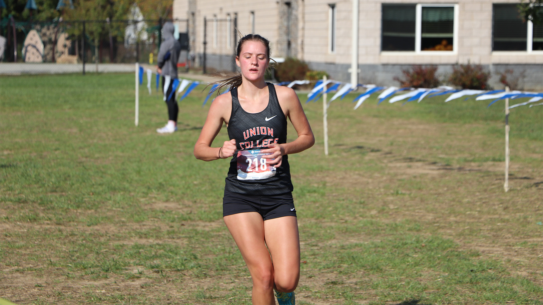 Thomerson Leads Women's Cross Country to Fourth at AAC Preview