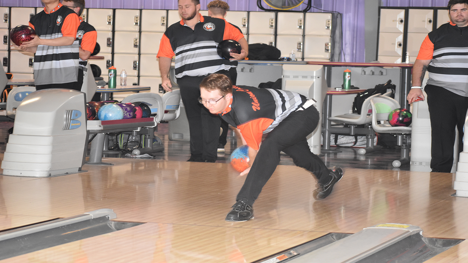 Bowlers wrap season at ITC Sectionals