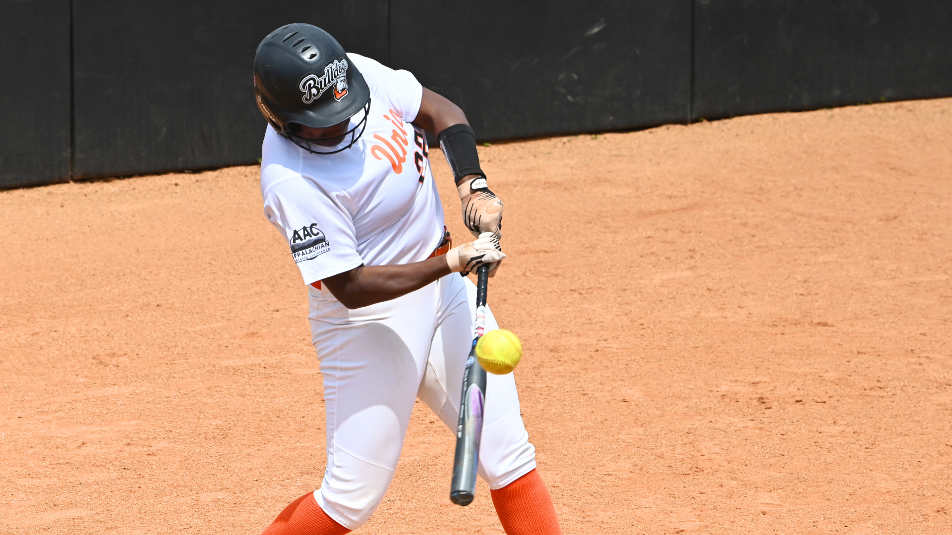 The Bulldogs fall in doubleheader against No. 22 Reinhardt