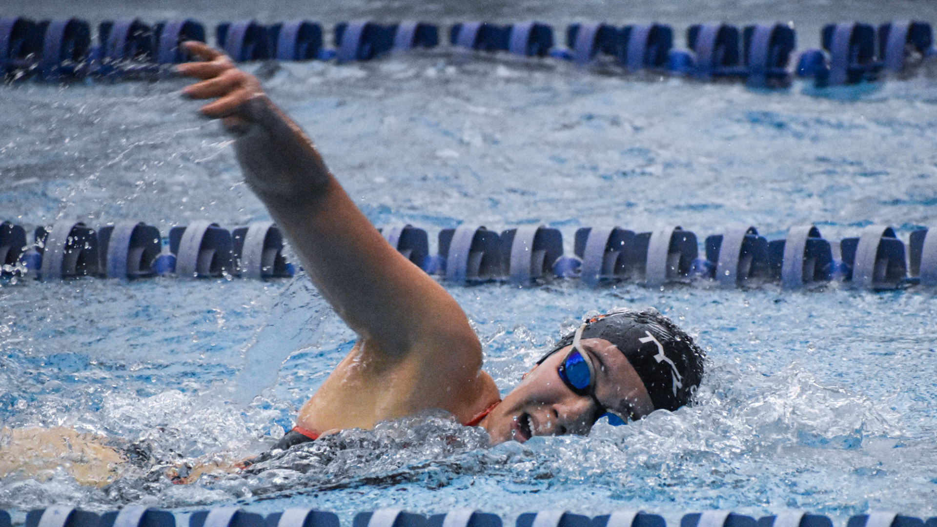 Women’s swimming and diving falls in both meets in opening weekend
