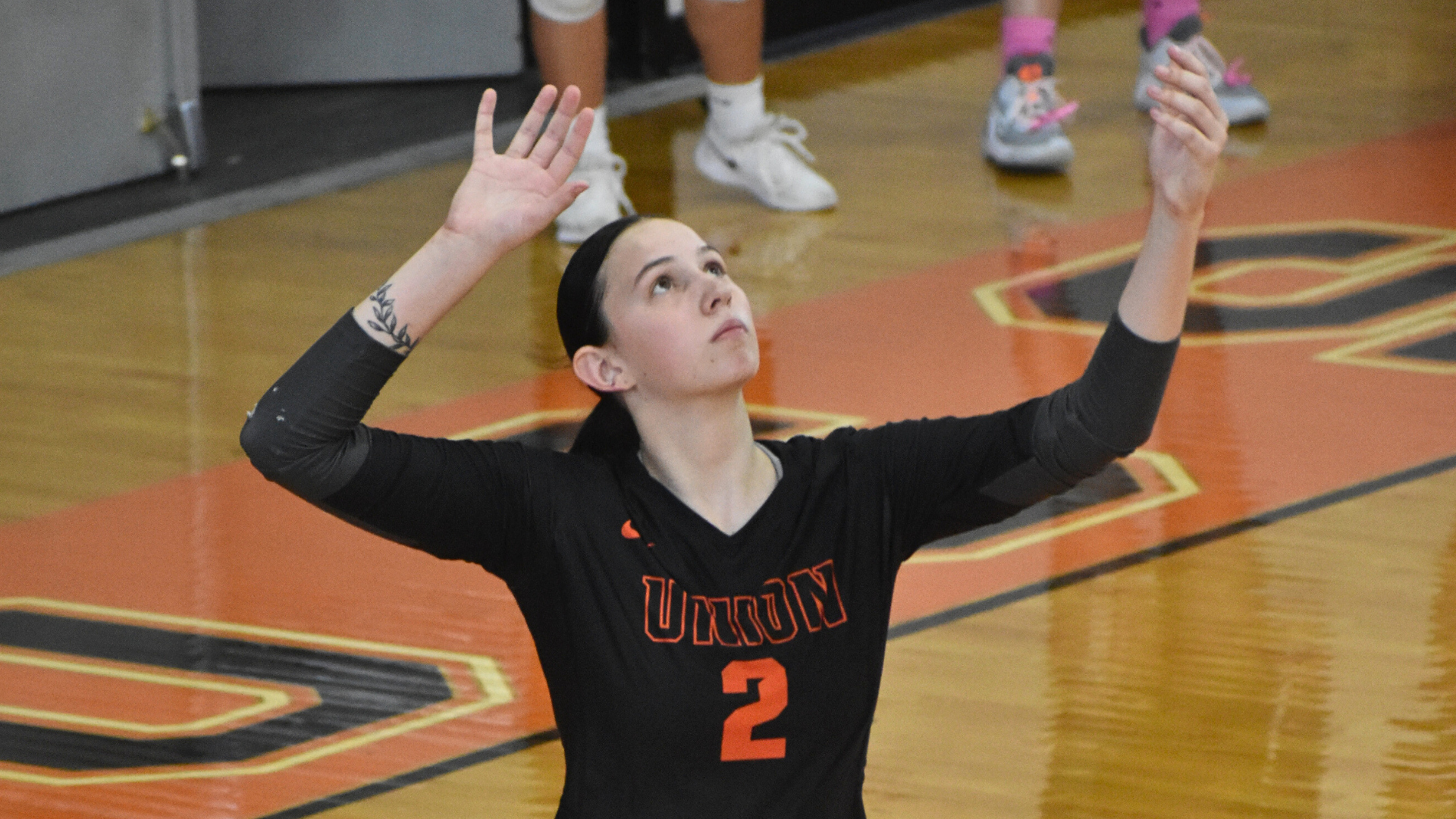 Union wins in three sets over KCU